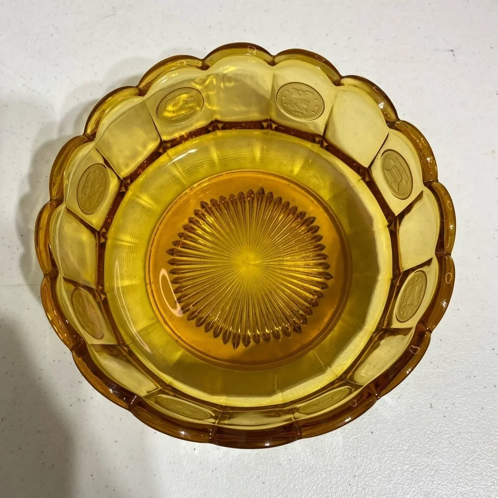 Vtg Amber Fostoria Coin Bowl Scalloped Glass 7.5” George Washington Libe…